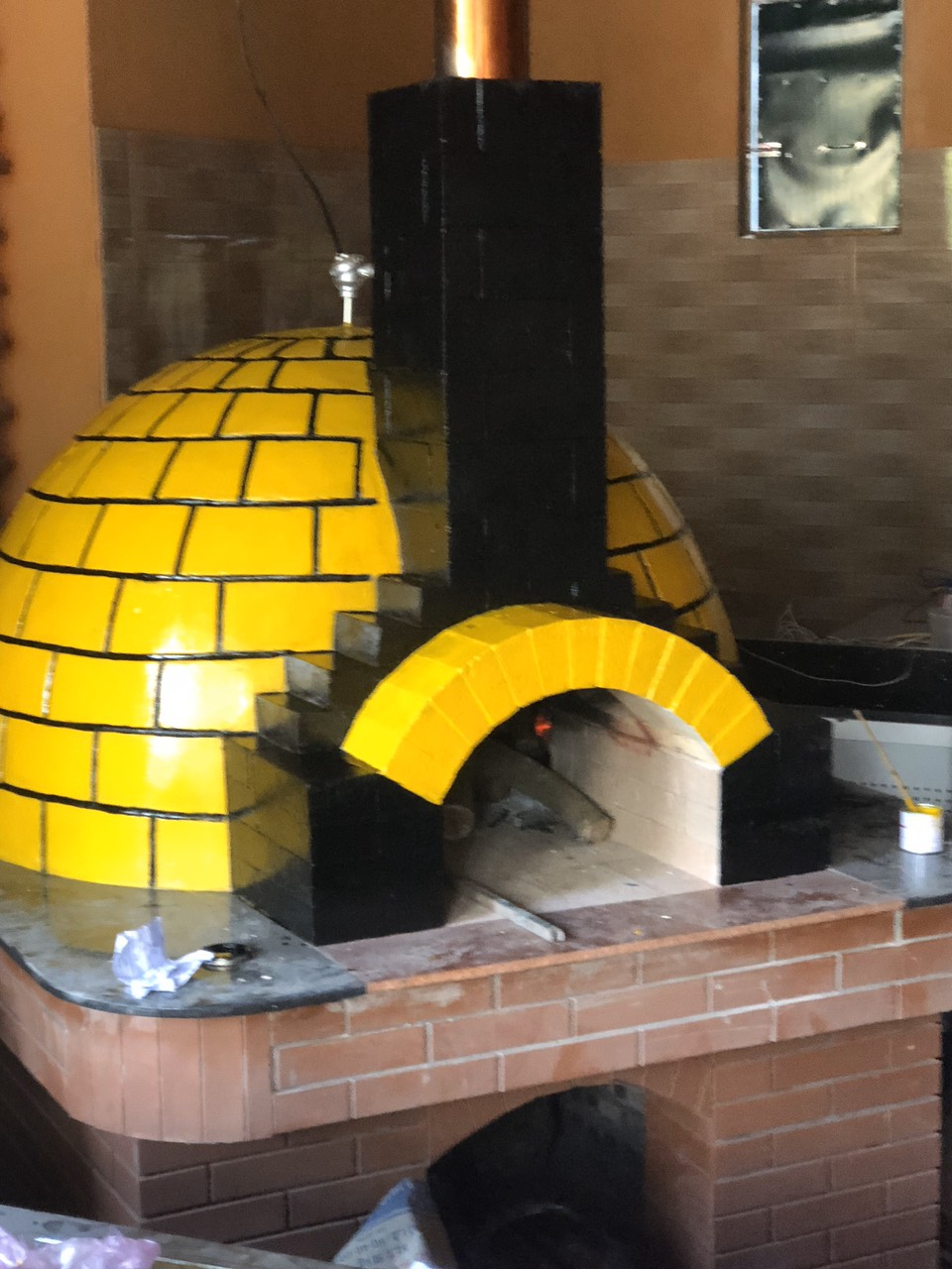 xây lò pizza kiểu ý truyền thống đốt củi cho nhà hàng